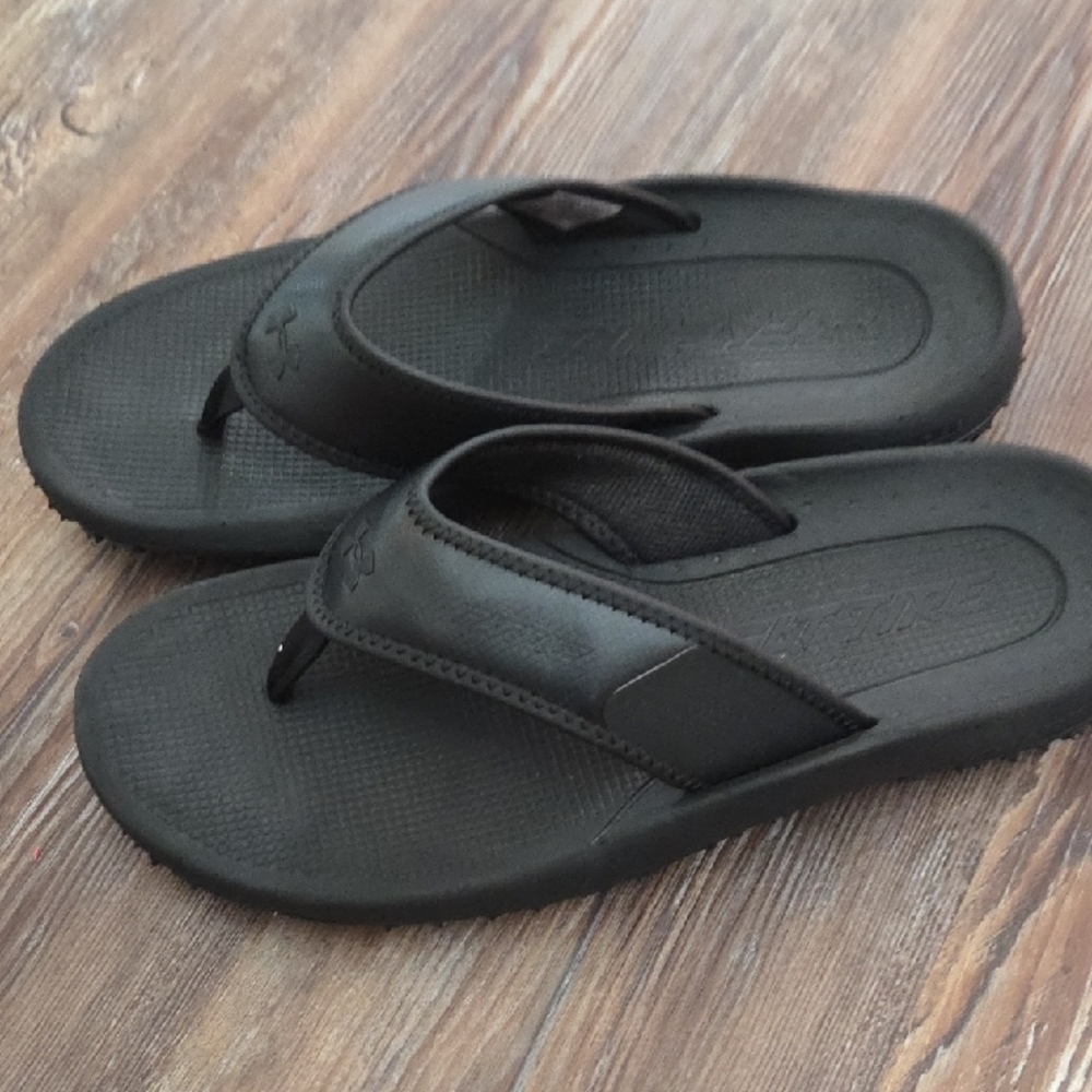 Under Armour Black Flip-Flops for Men - Picture 3 of 6
